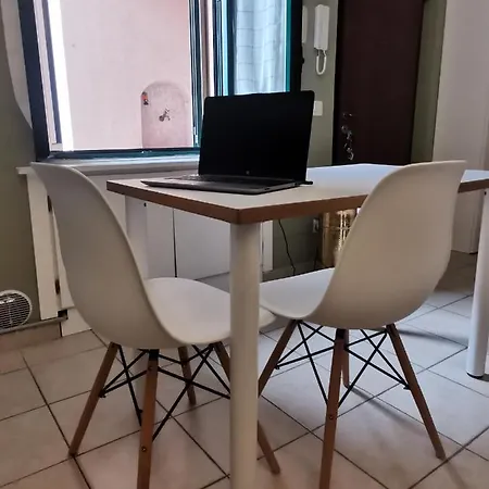 La Ringhiera Tropicale-bilocale Con Parcheggio E Self Check In Locate di Triulzi